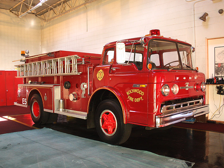 Fire Engines Photos Rockwood, TN E5 Ford American LaFrance