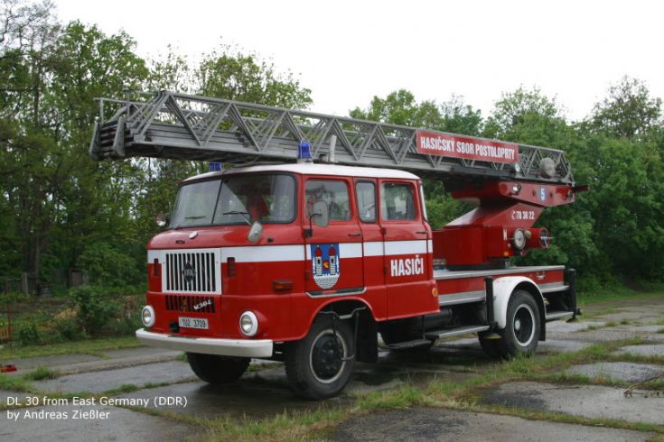 ladder 30m 100ft on a IFA W50 The picture of it was taken on 