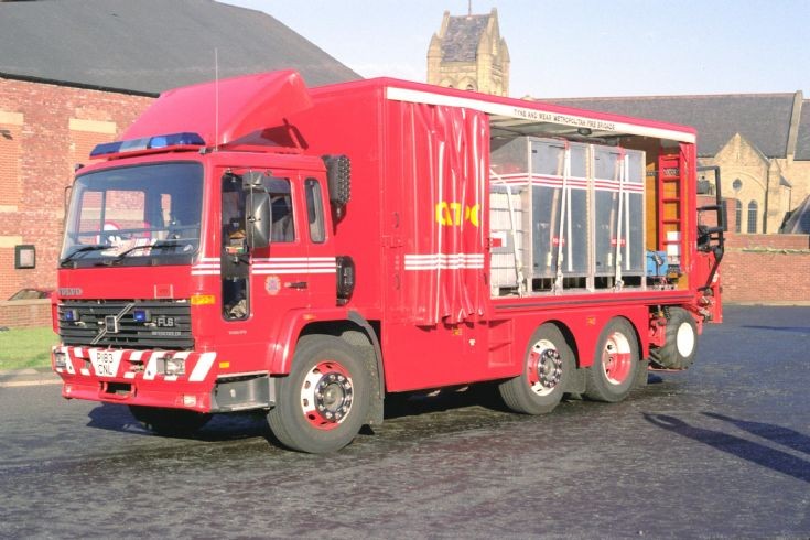 Volvo FL6 P183CNL Gateshead