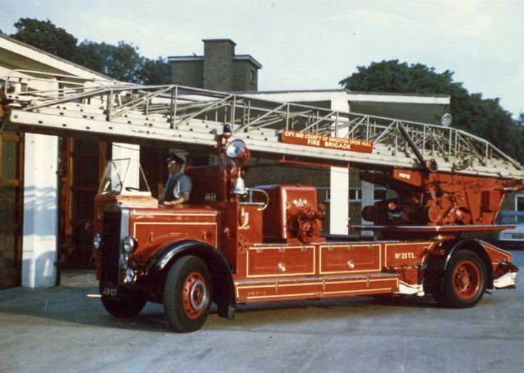 1942 LEYLAND TD7 TLP no. GLW427, Hull F.B