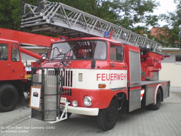 DL 30 01 IFA W50 East Germany The ladder on this picture is the second 