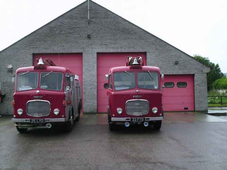 Friends Reunited Dennis F28 appliances