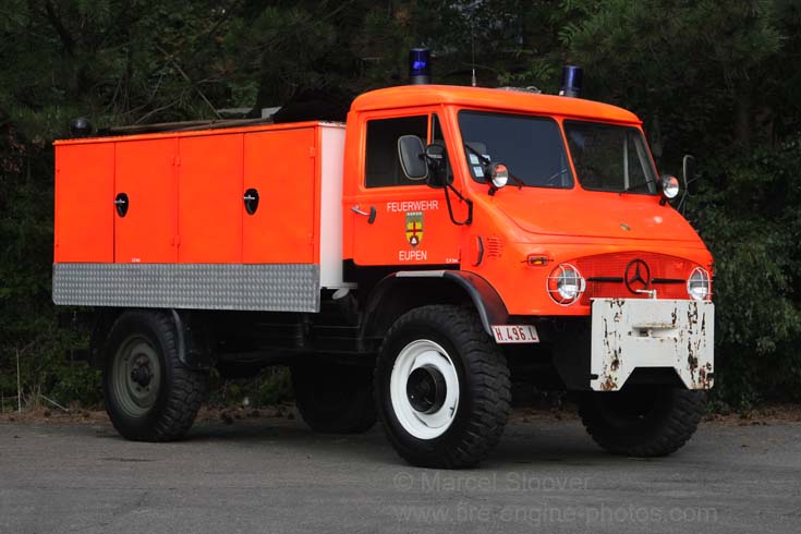 This is a good old Mercedes Benz S 404 Unimog It was built in 1972