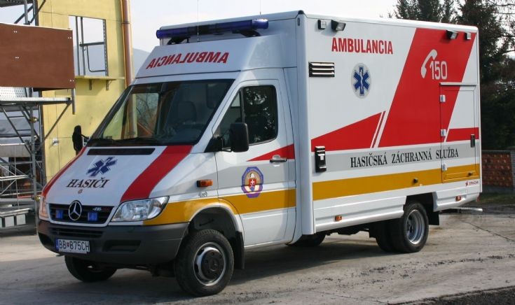Ambulance car Mercedes Sprinter 416CDI 4x4 BINZ