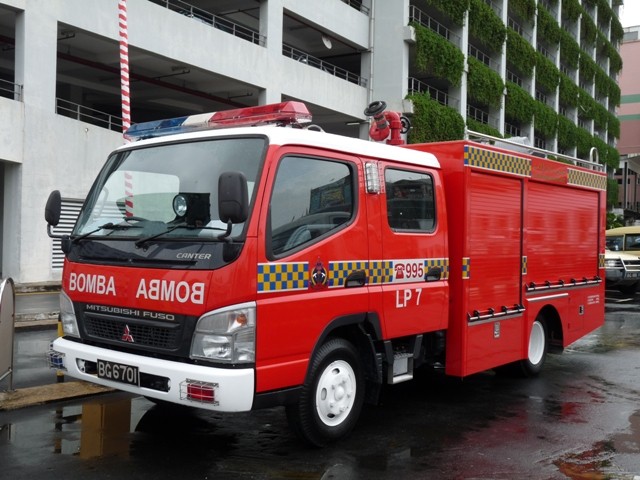 Brunei Fire and Rescue Department (BFRD) 2009 Mitsubishi Canter Light Pumper 