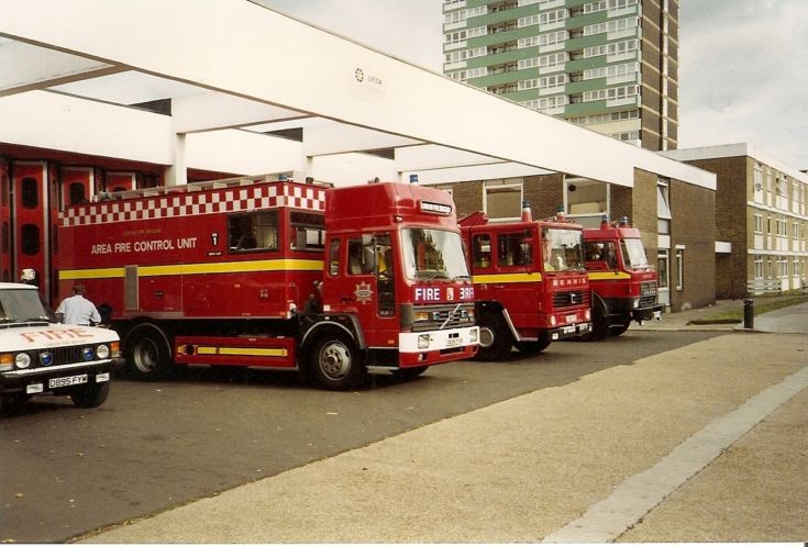 Volvo AFCU London FB G925 TYN