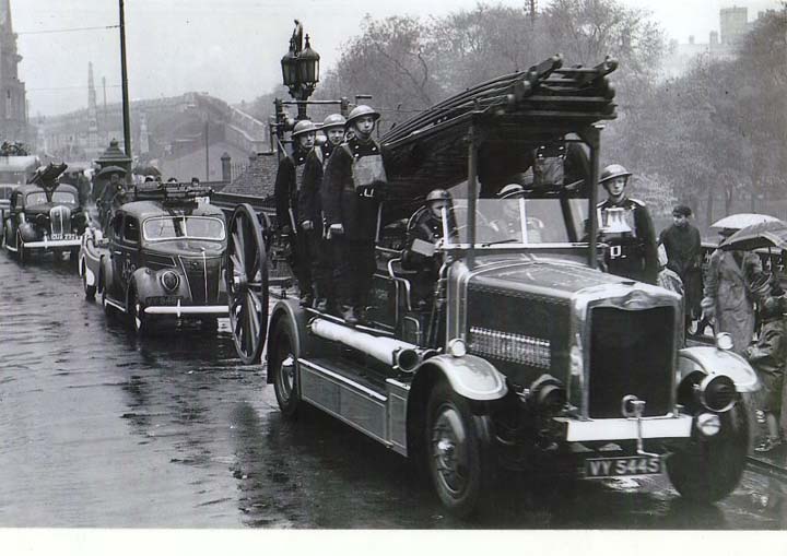 Period picture of York Dennis Big 6