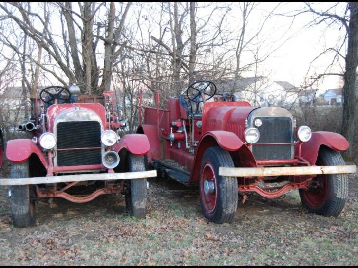 1920 (L) & 1921 (R) Stutz pumpers