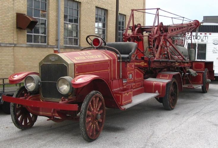 1927 American LaFrance w/85 foot Hale water tower