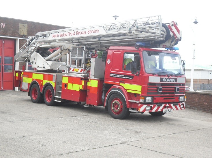 Fire Engines Photos North Wales ALP Wrexham J21PJC