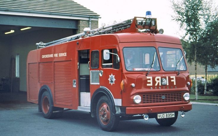 VUD 895H Bedford TK Oxfordshire Fire Service