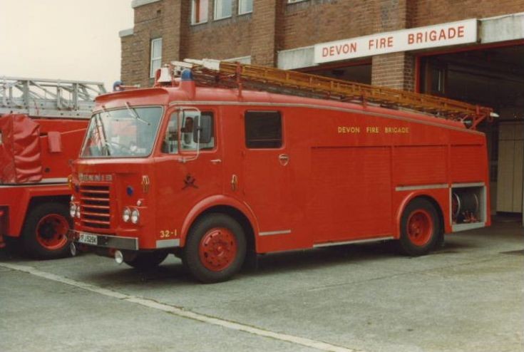 YFJ 525K Dennis F49 Exeter