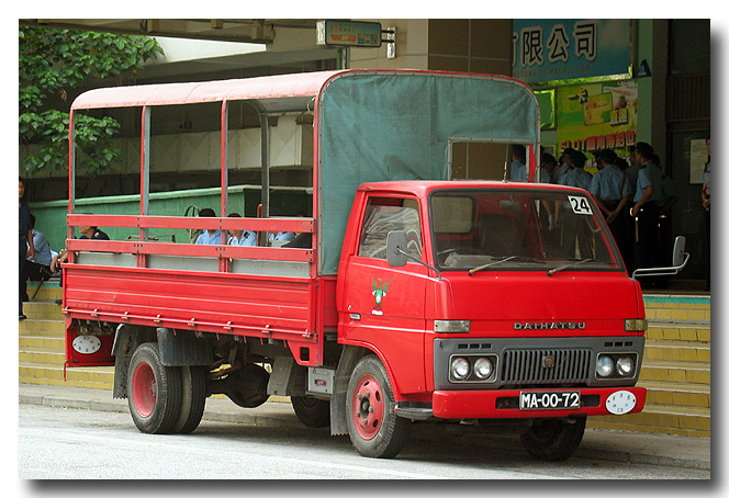 daihatsu lorry