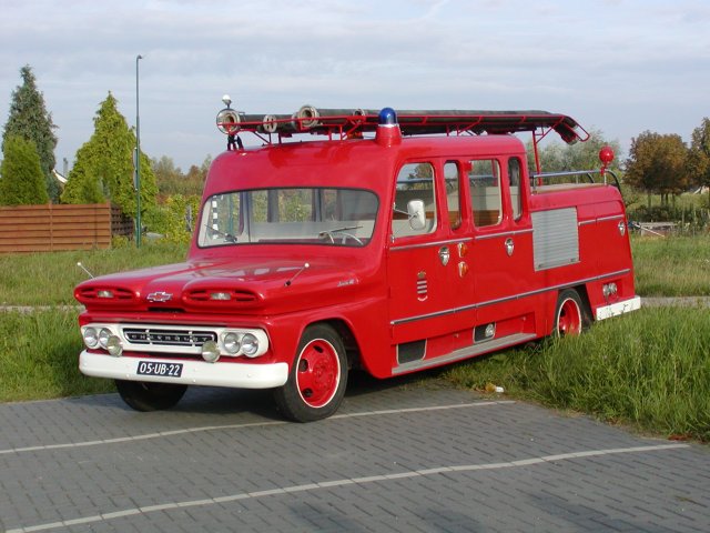 Fire Engines Photos Brandweer Houten Chevrolet Apache