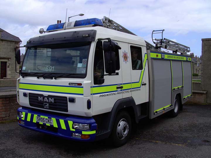 Fire Engines Photos Grampian fire & rescue Macduff 691