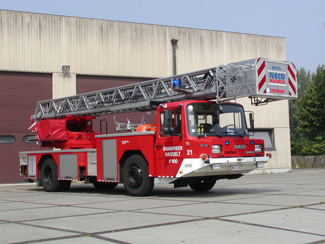 Fire Engines Photos - Iveco Magirus DLK 23/12 N.b.