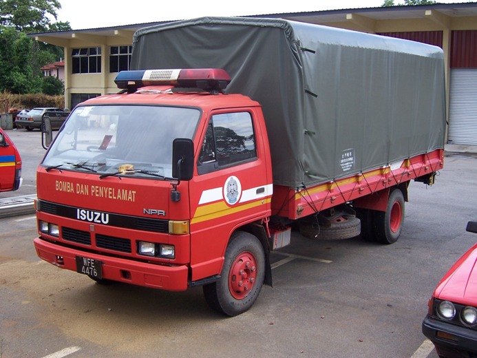 isuzu lorry