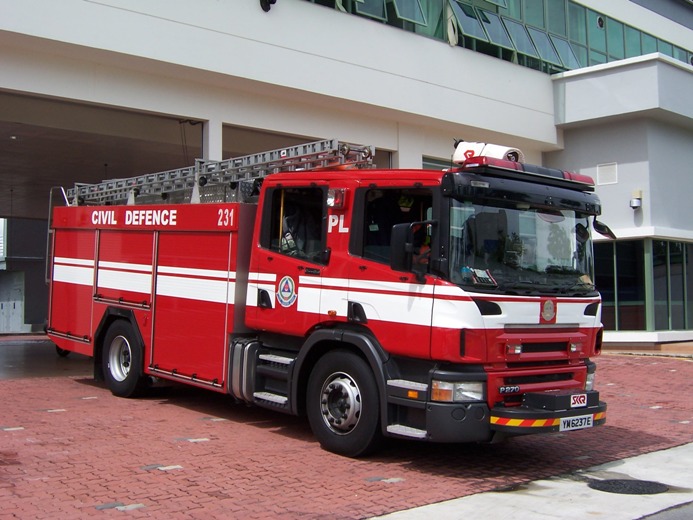 Fire Engines Photos - Singapore Scania P270/SK fire Tampines station